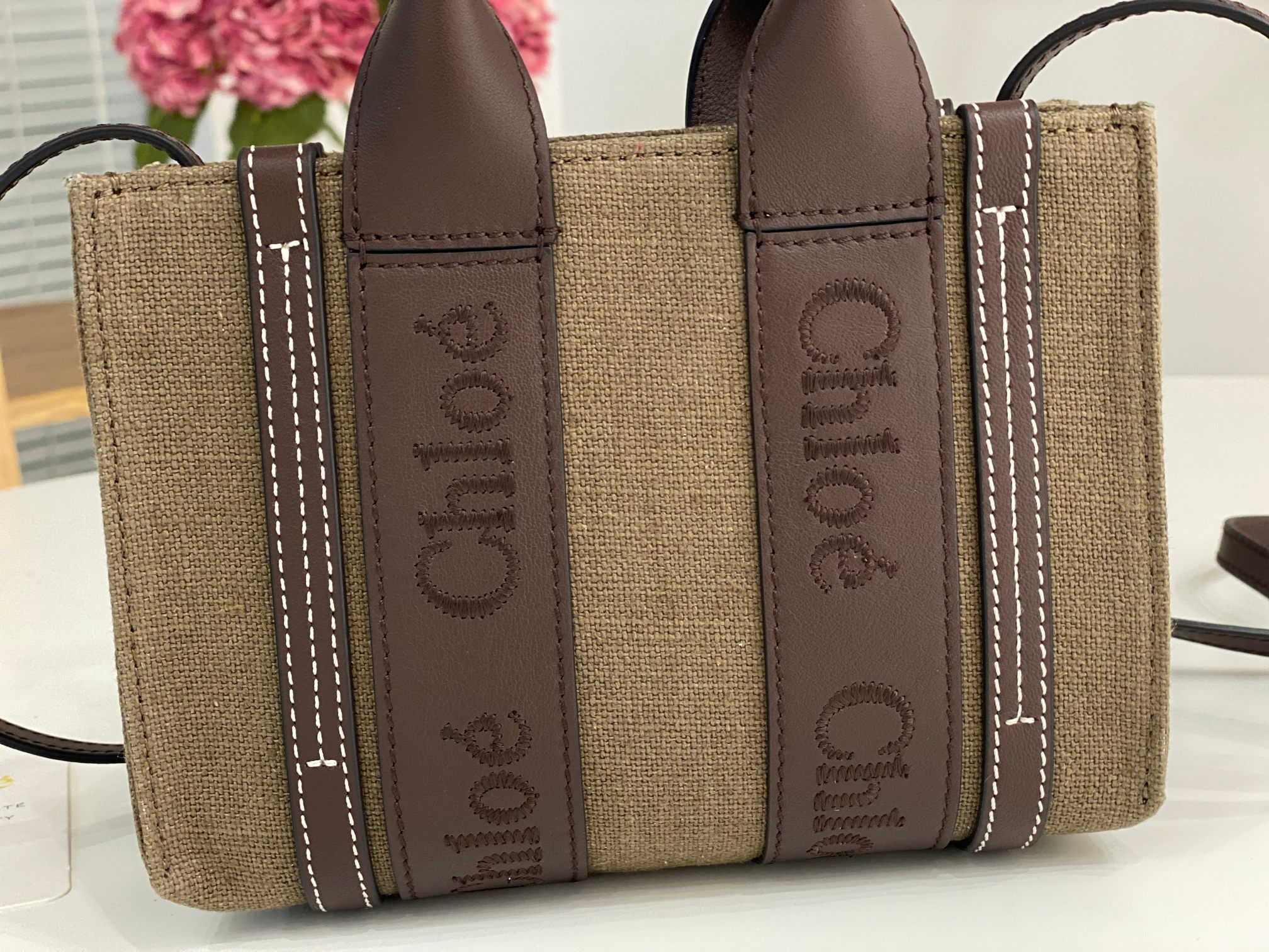 Chloe Mini Woody Tote Bag In Linen